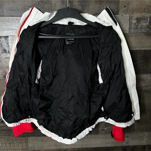 SOLD The North Face Womens Rain Jacket XS - Picture 3 of 3